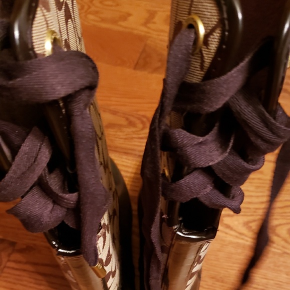 COACH trustee signature rainboots size 7 - Picture 4 of 8